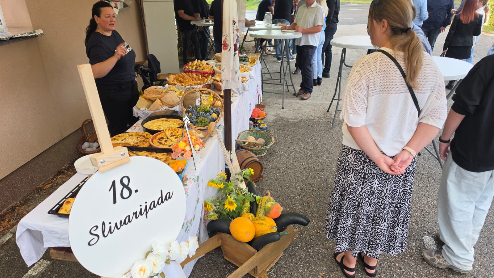 Dekoracija ulaza 18. Slivarijade