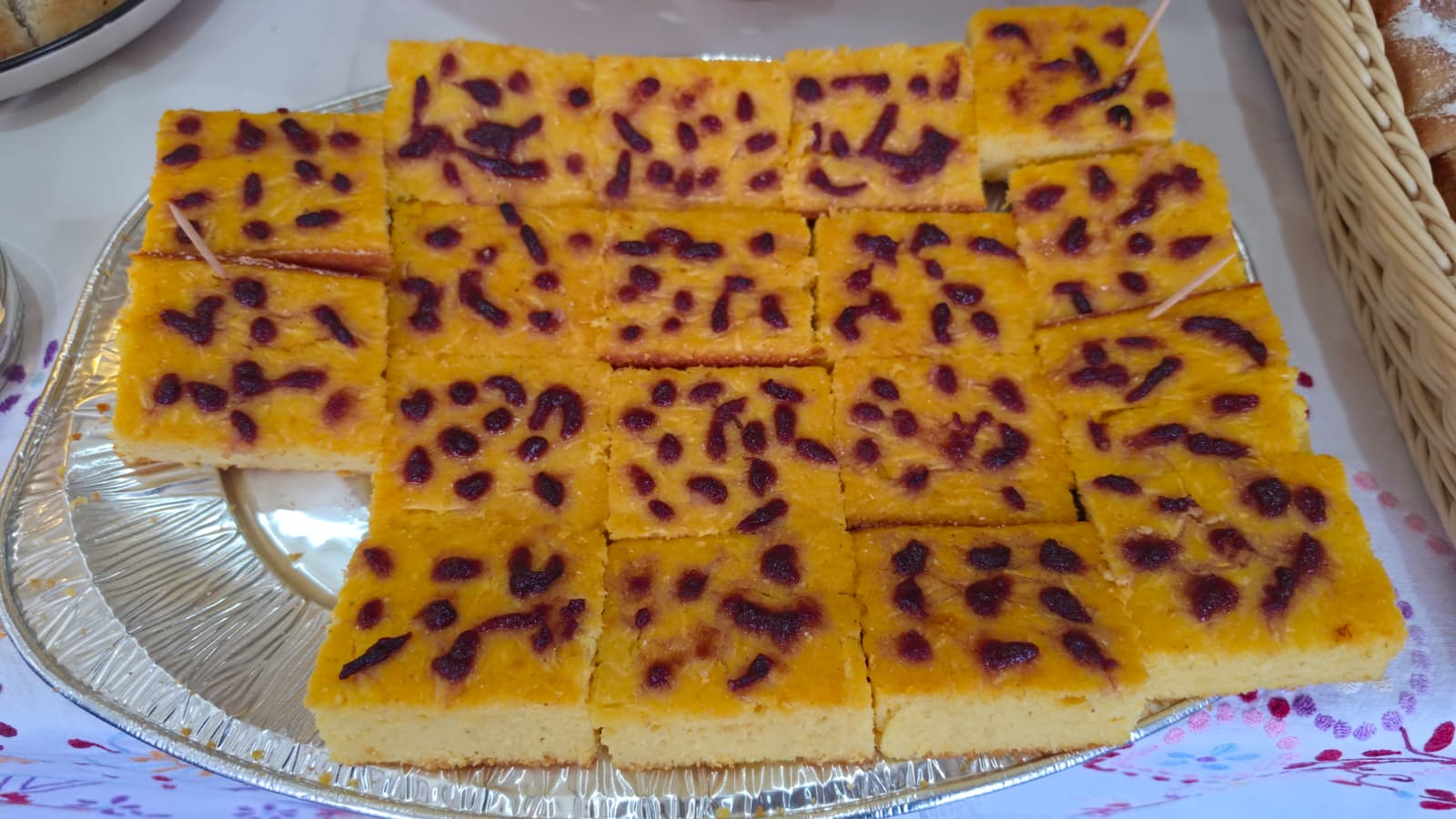 Domaći kolač s višnjama