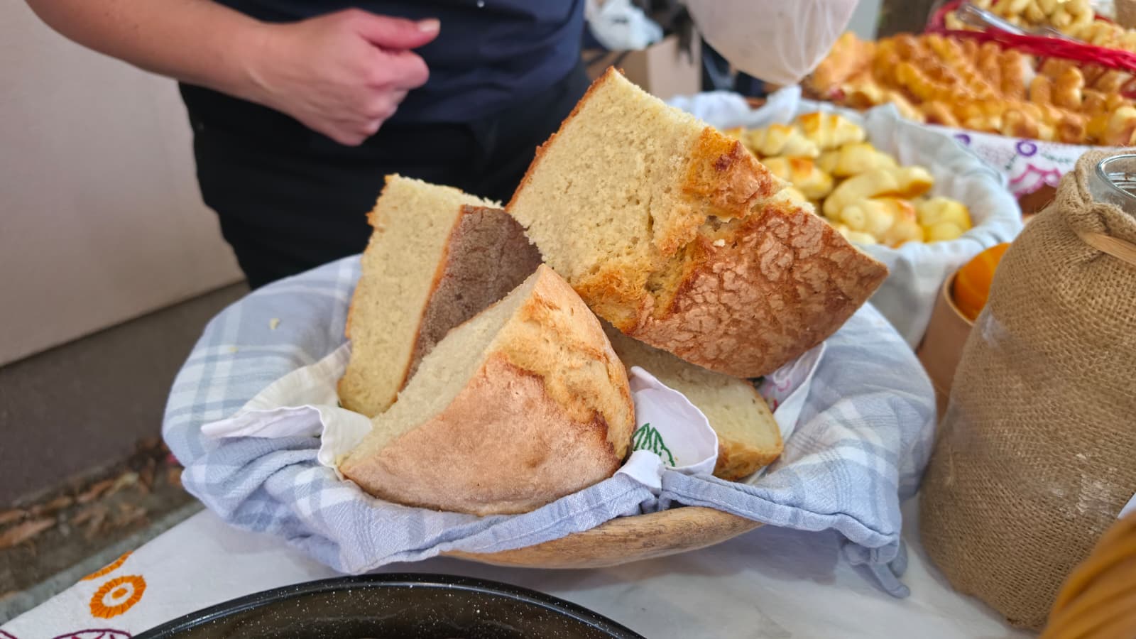 Domaća peciva u ponudi
