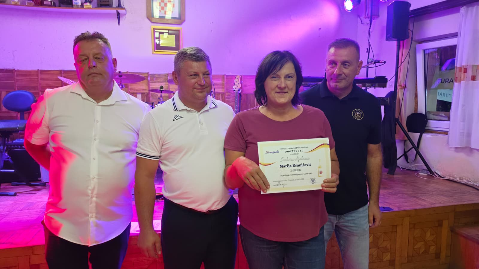 Marija Kranjčević prima srebrnu diplomu