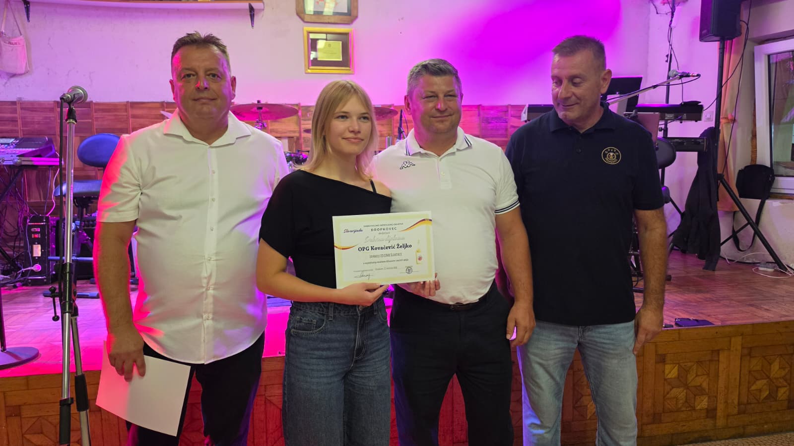 OPG Kovačević Željko prima diplome